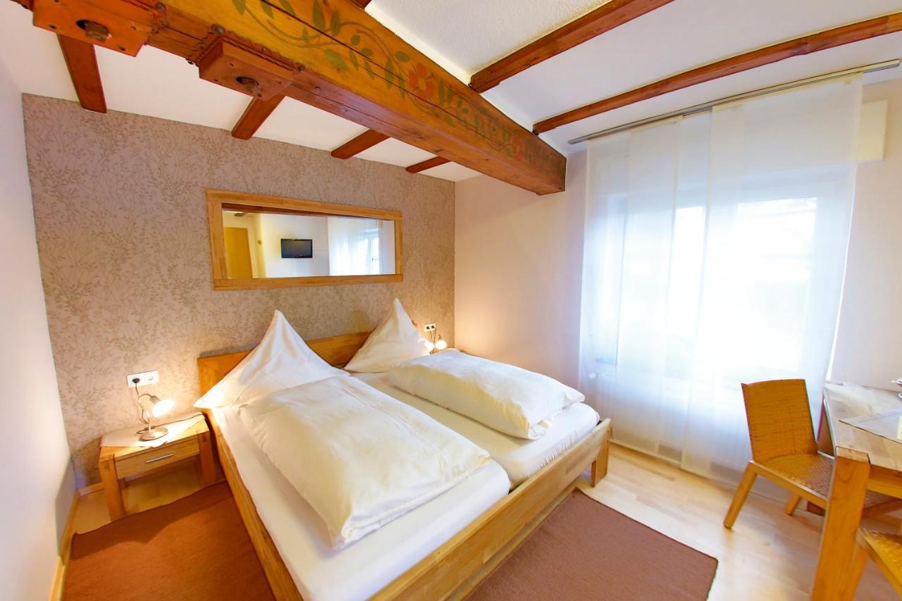 Gasthof Zum Goldenen Kreuz 윌헴스돌프 외부 사진