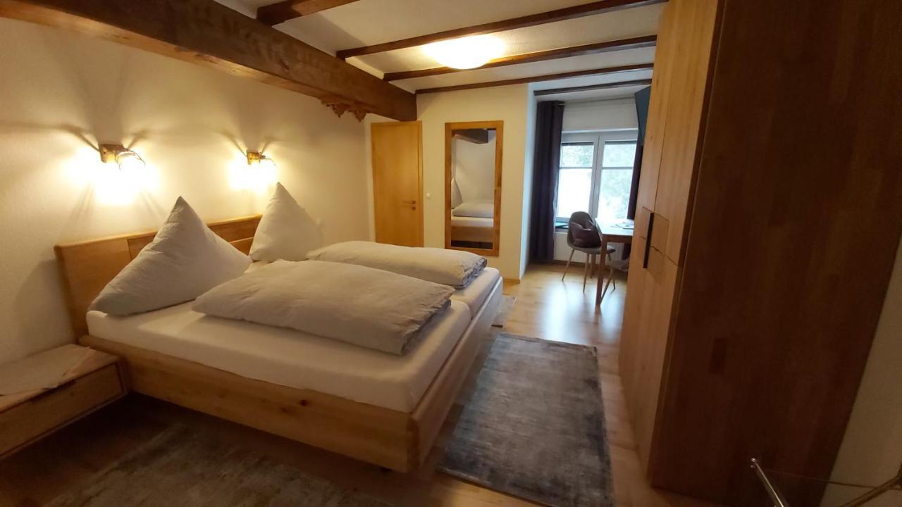 Gasthof Zum Goldenen Kreuz 윌헴스돌프 외부 사진
