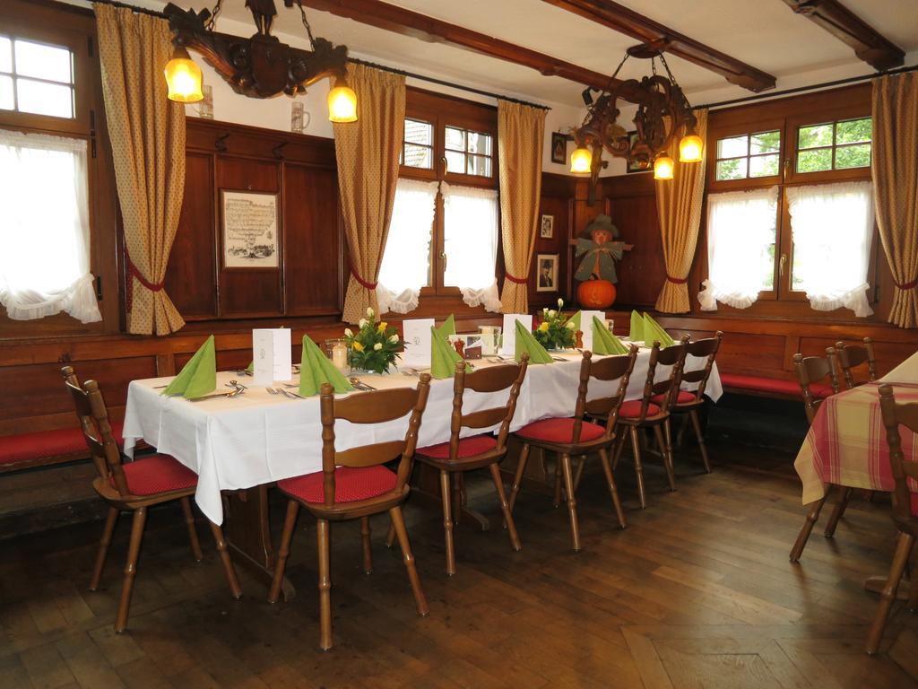 Gasthof Zum Goldenen Kreuz 윌헴스돌프 외부 사진