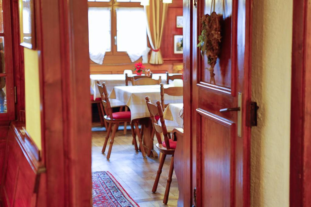 Gasthof Zum Goldenen Kreuz 윌헴스돌프 외부 사진
