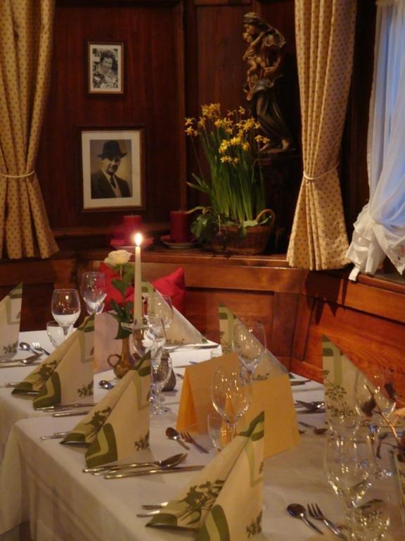 Gasthof Zum Goldenen Kreuz 윌헴스돌프 외부 사진