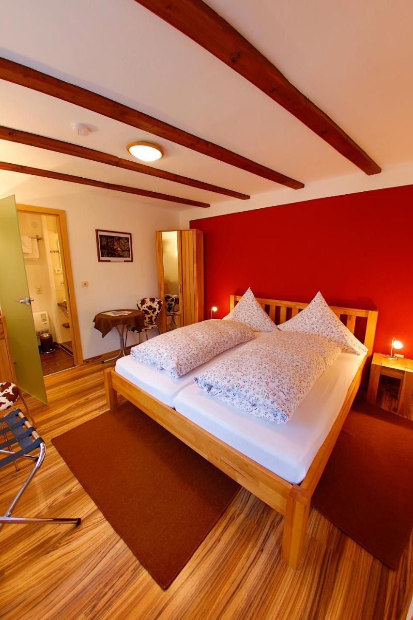 Gasthof Zum Goldenen Kreuz 윌헴스돌프 외부 사진